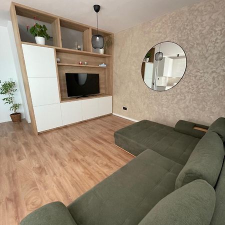Apartman Petronela Bratislava Bagian luar foto