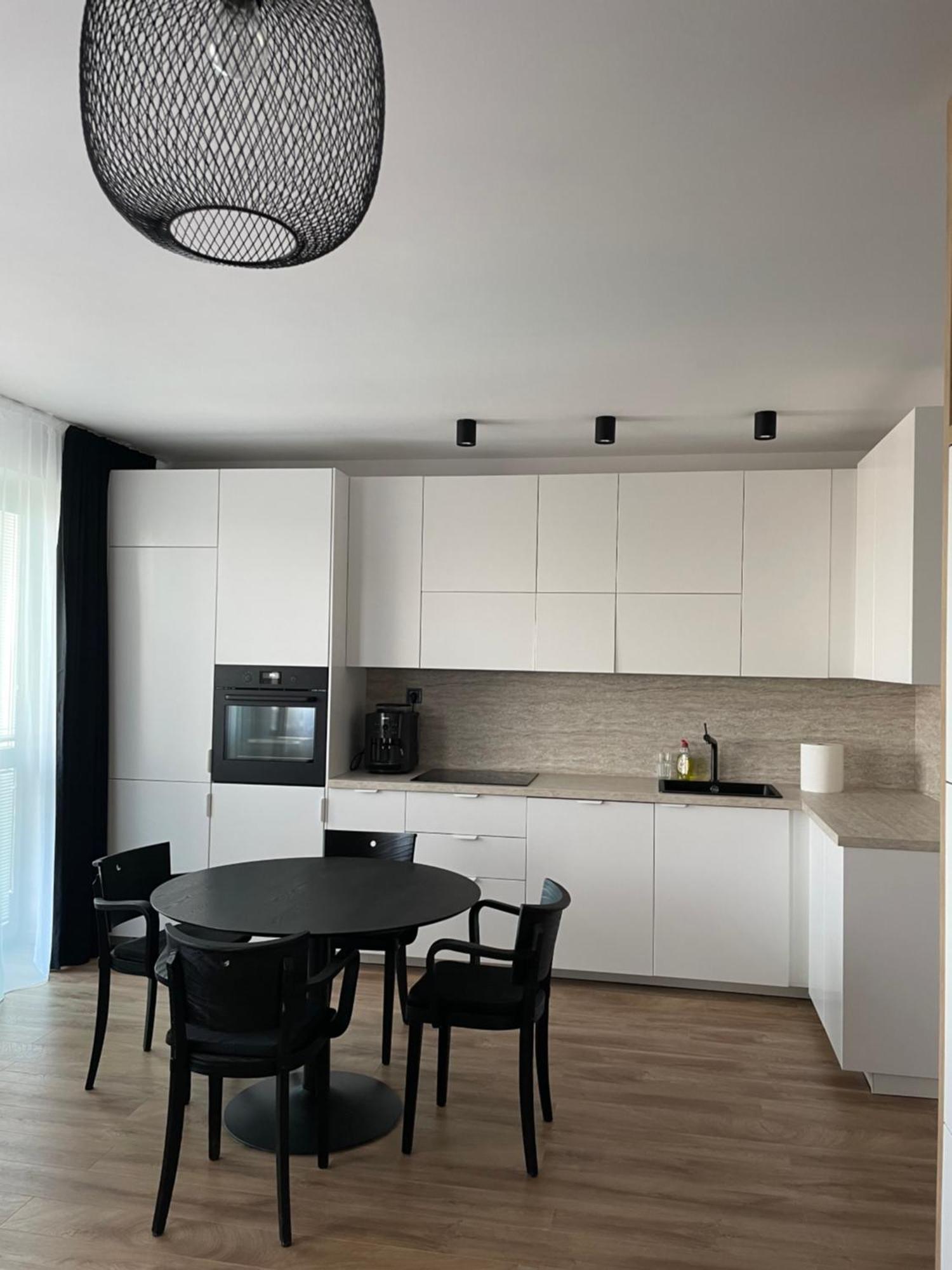 Apartman Petronela Bratislava Bagian luar foto
