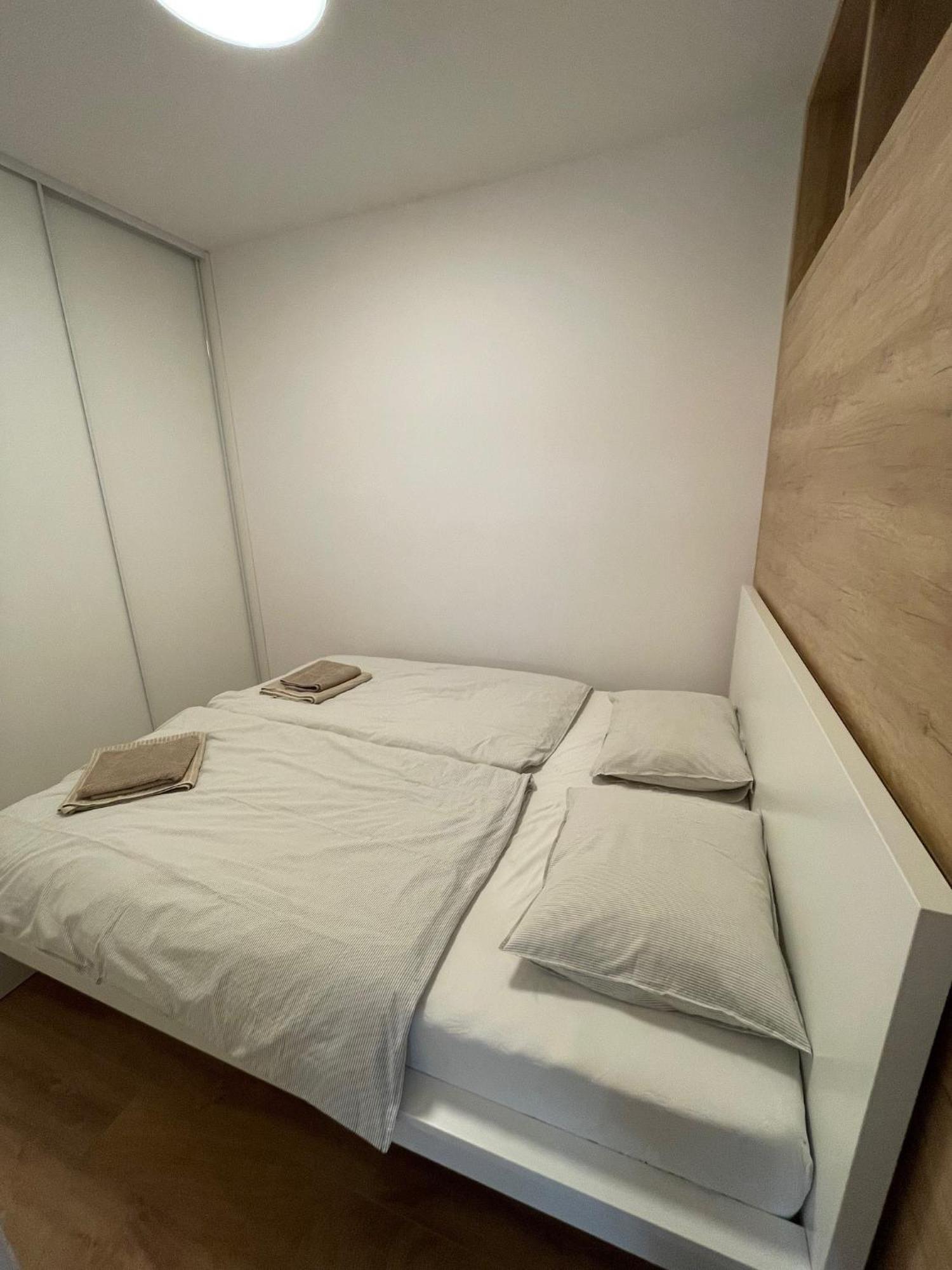 Apartman Petronela Bratislava Bagian luar foto